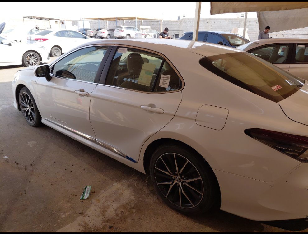 تويوتا كامري GLE HEV 2023 image