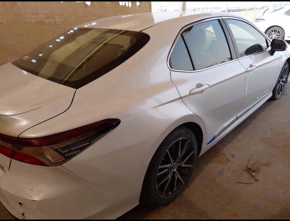 تويوتا كامري GLE HEV 2023 image