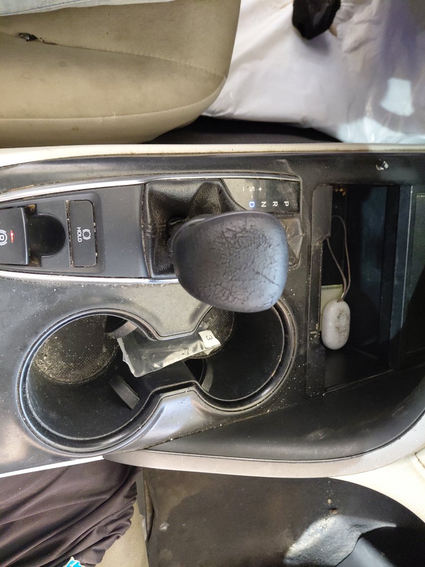 Toyota Camry GLE   2020 image