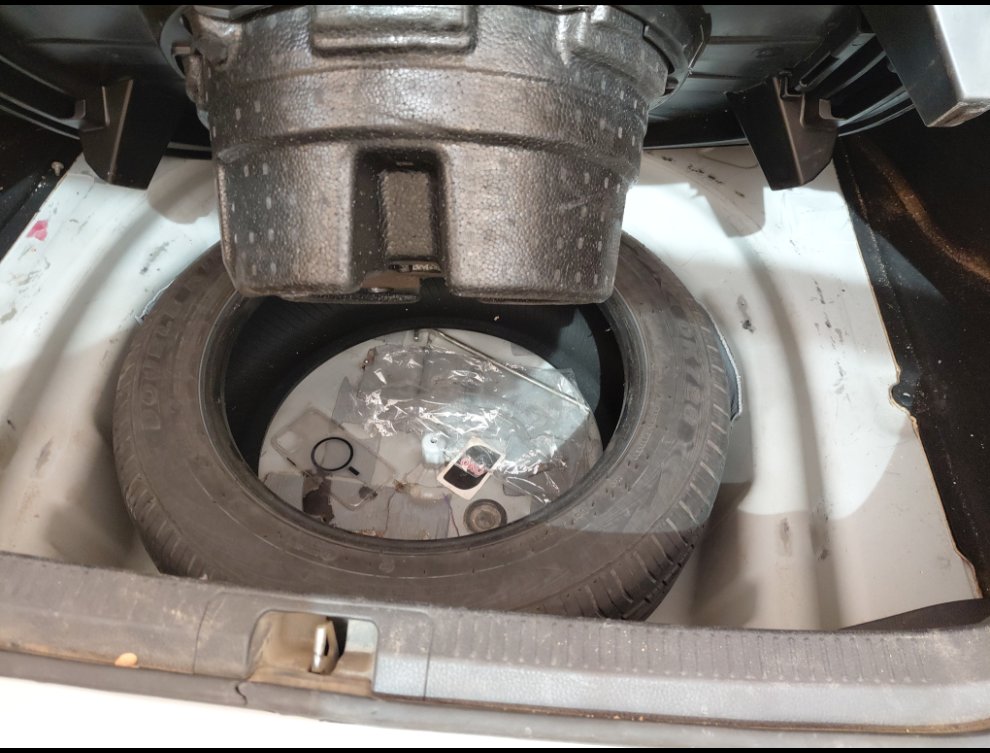 Toyota Camry GLE   2020 image