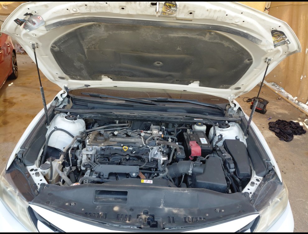 Toyota Camry GLE   2020 image