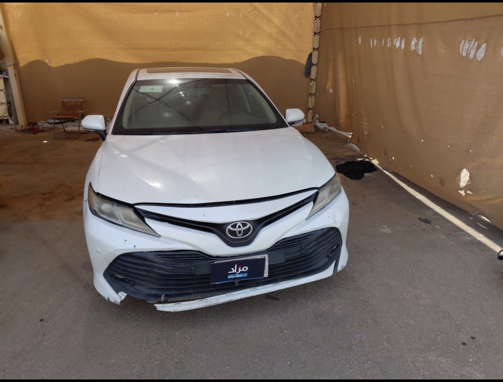 Toyota Camry GLE   2020