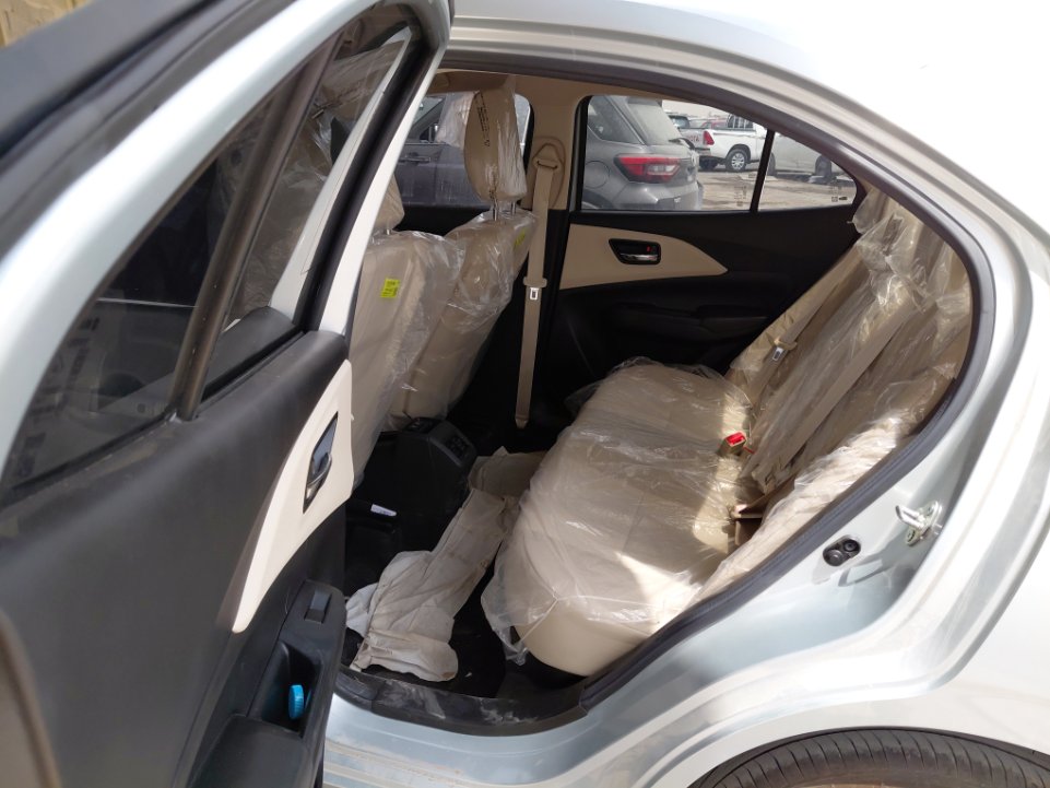 Suzuki DZIRE GLX  2025 image