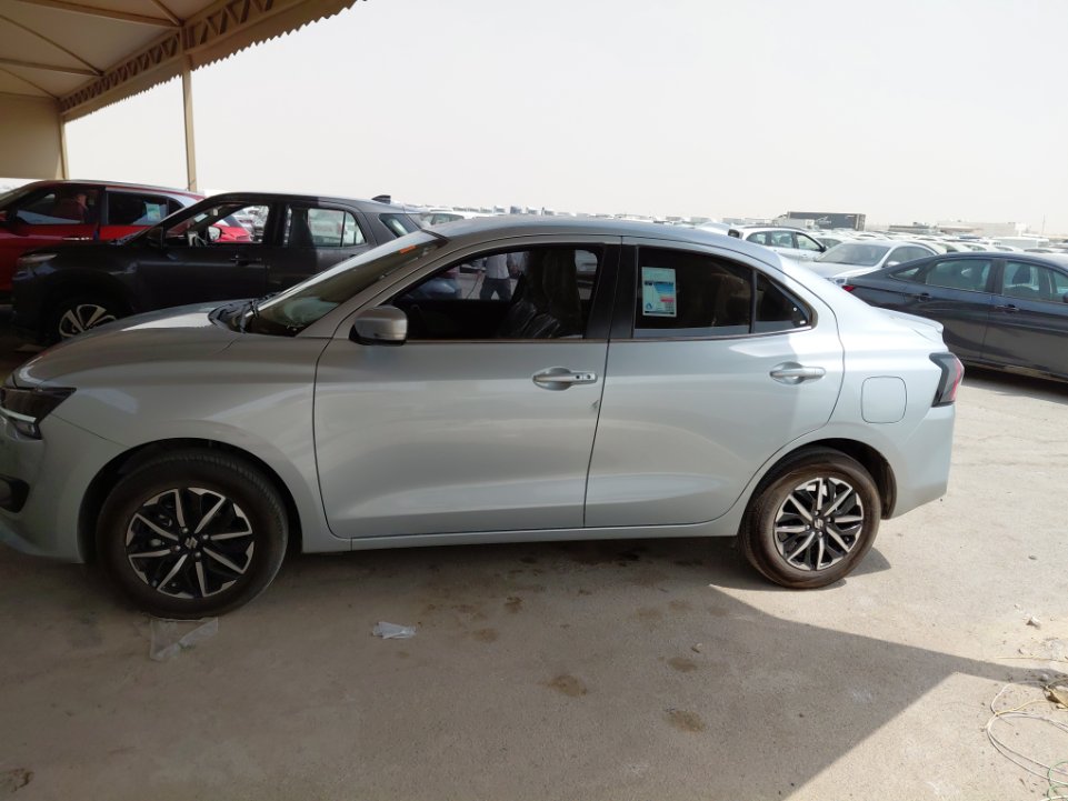 Suzuki DZIRE GLX  2025 image