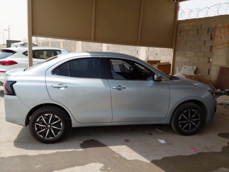 Suzuki DZIRE GLX  2025 image