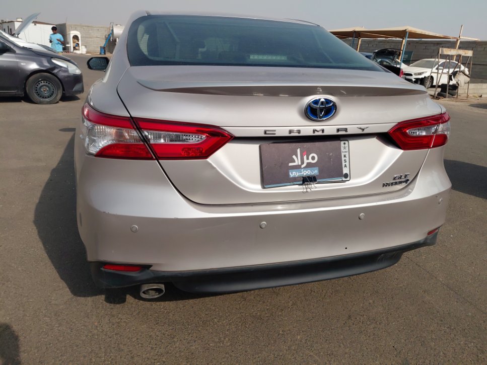 Toyota Camry GLE HEV 2020 image