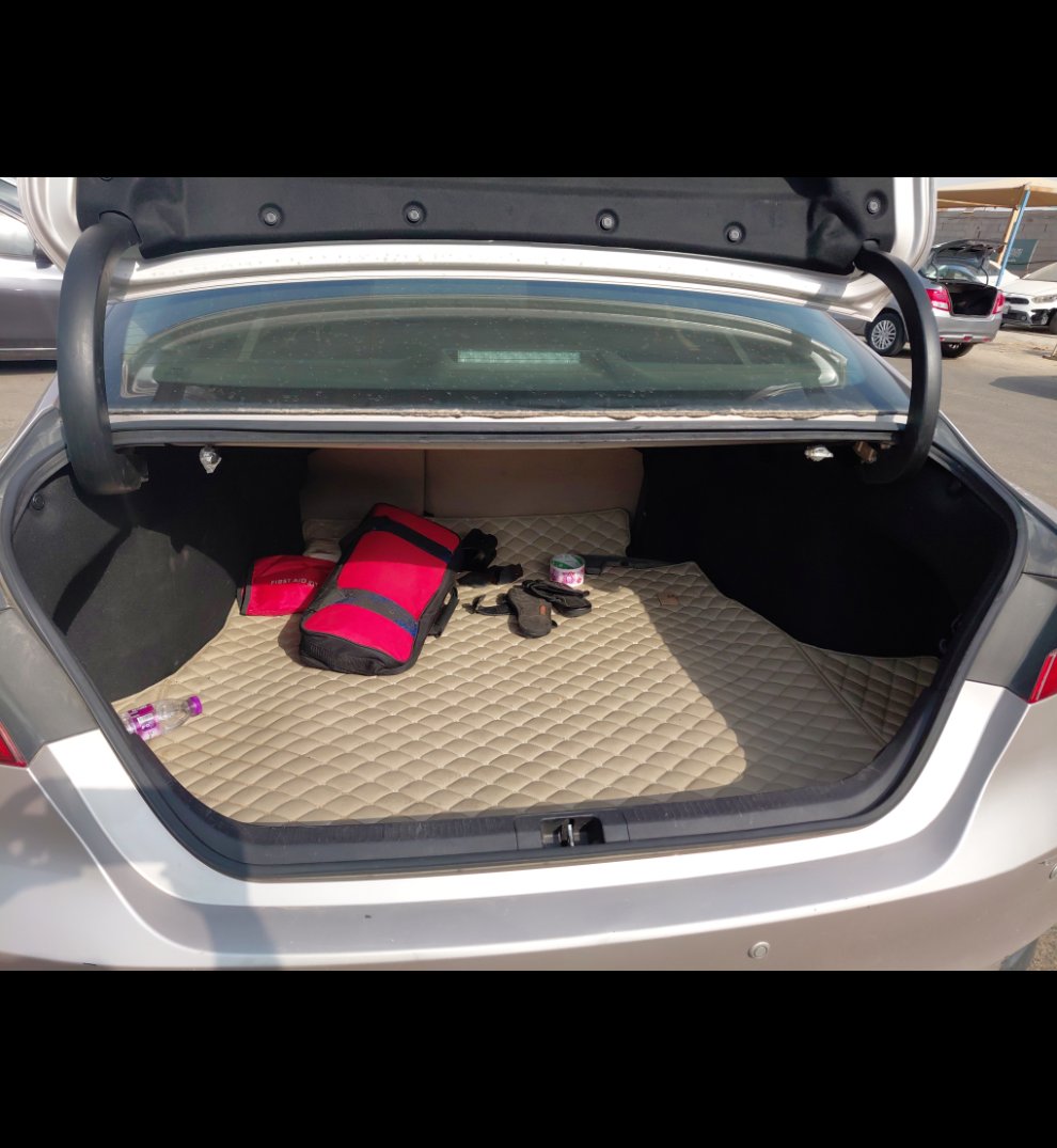 Toyota Camry GLE HEV 2020 image