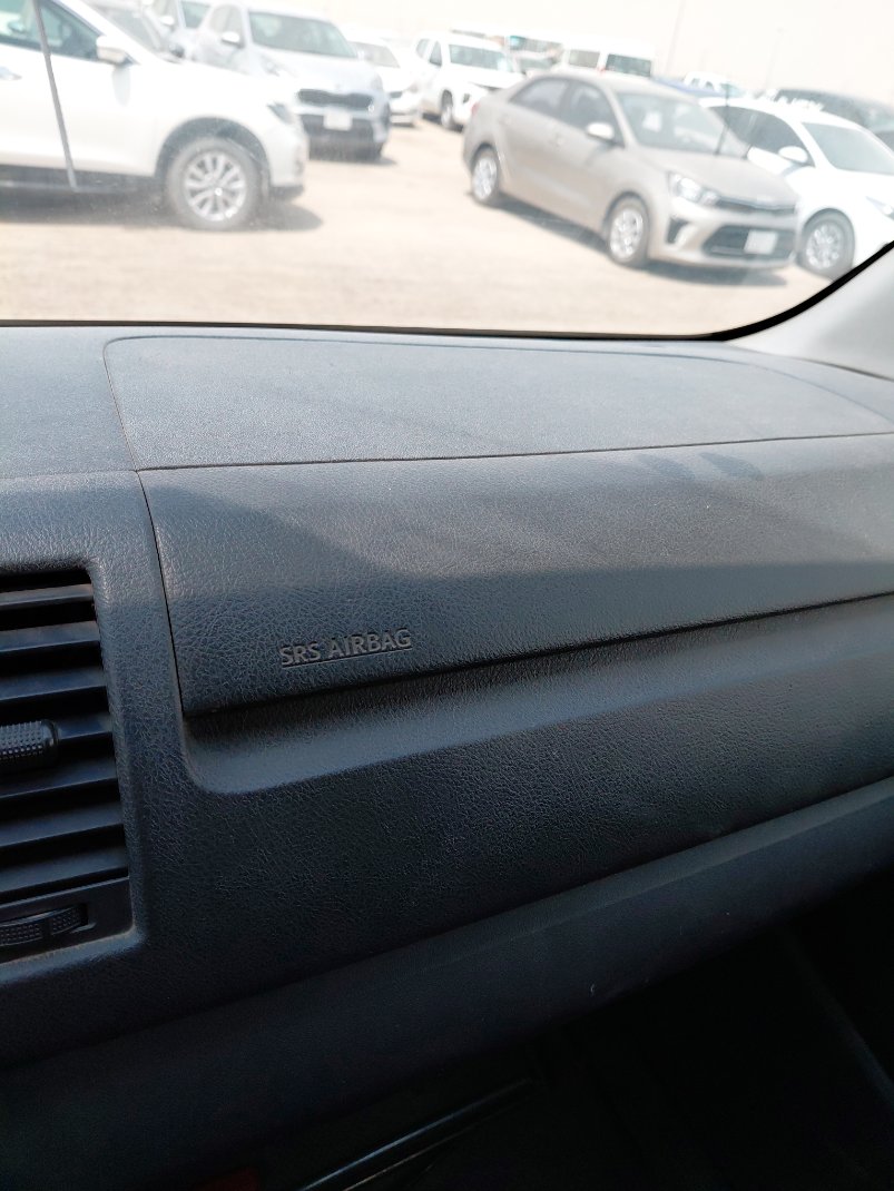 Toyota Hiace Bus  2017 image