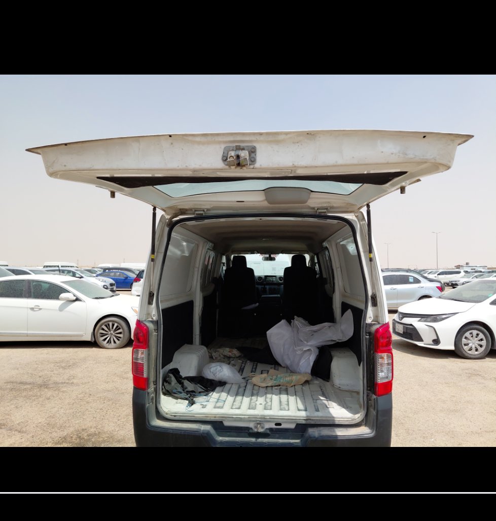 نيسان Urvan  2020 image