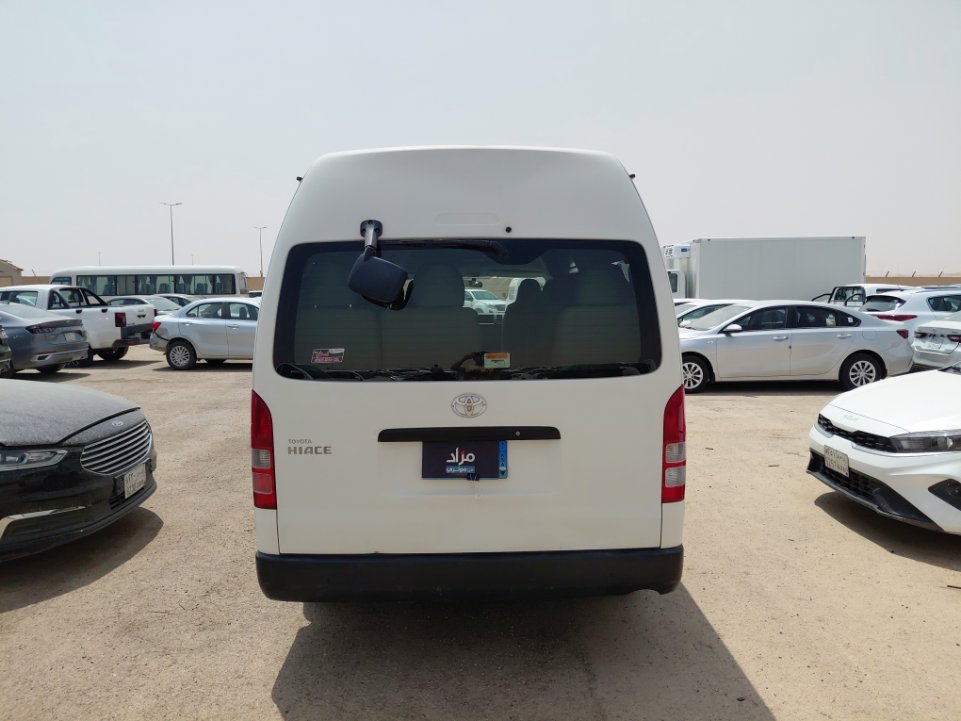 Toyota Hiace Bus  2017 image