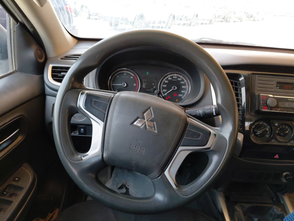 ميتسوبيشي L200 4x4 2022 image