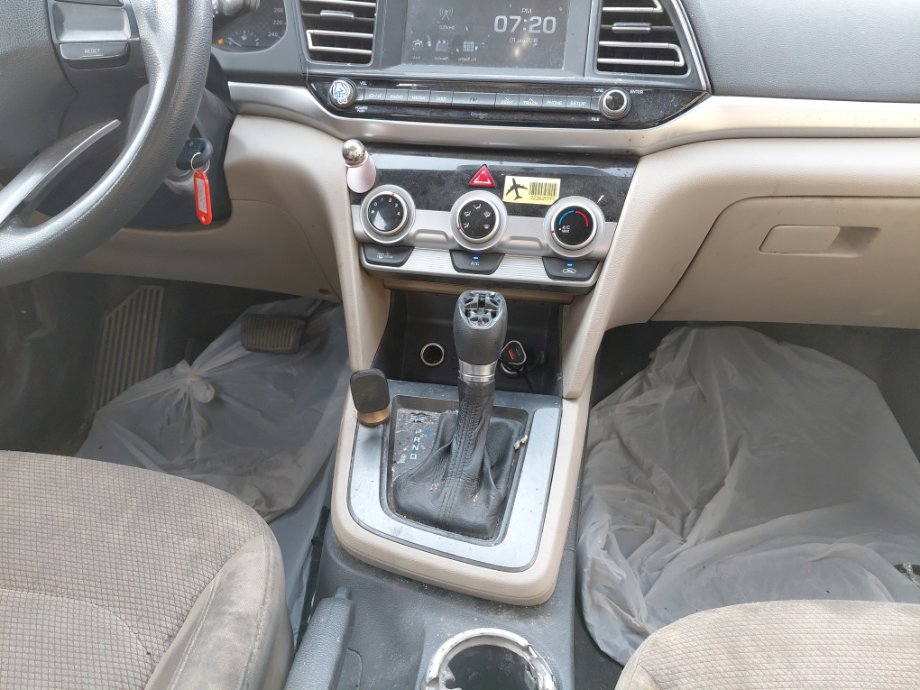 هيونداي إلنترا  2020 image