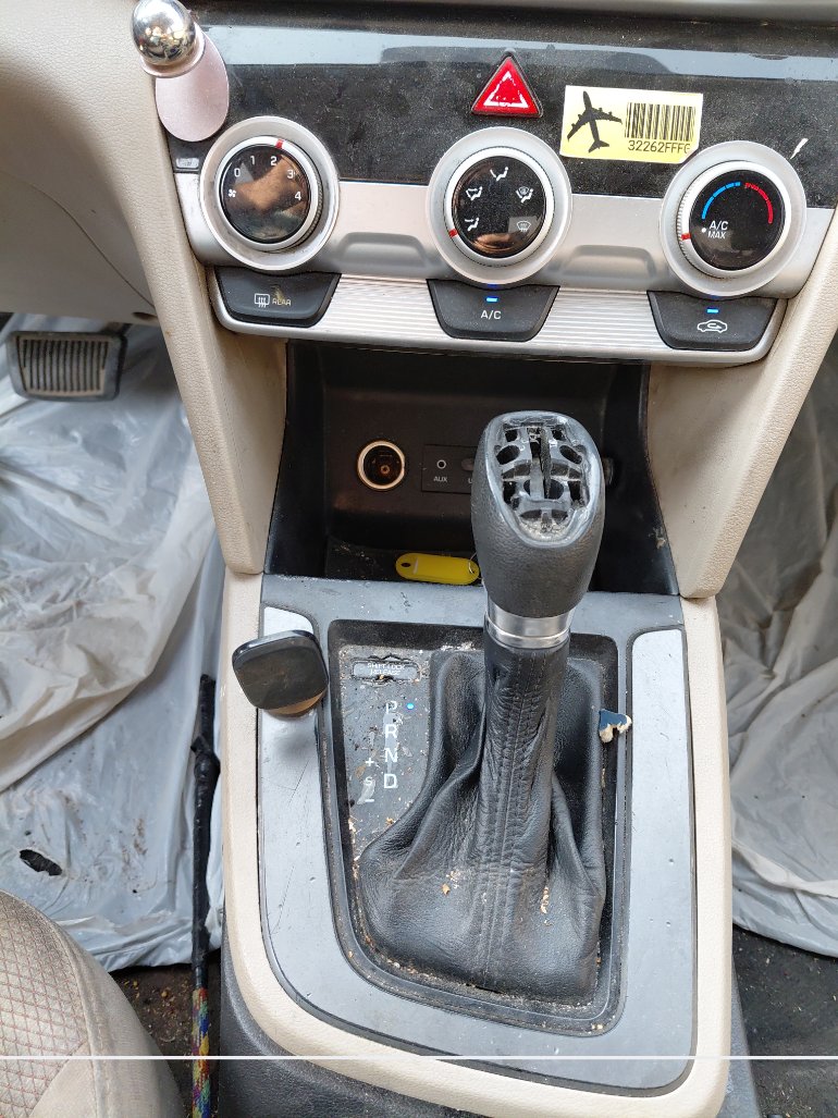 هيونداي إلنترا  2020 image