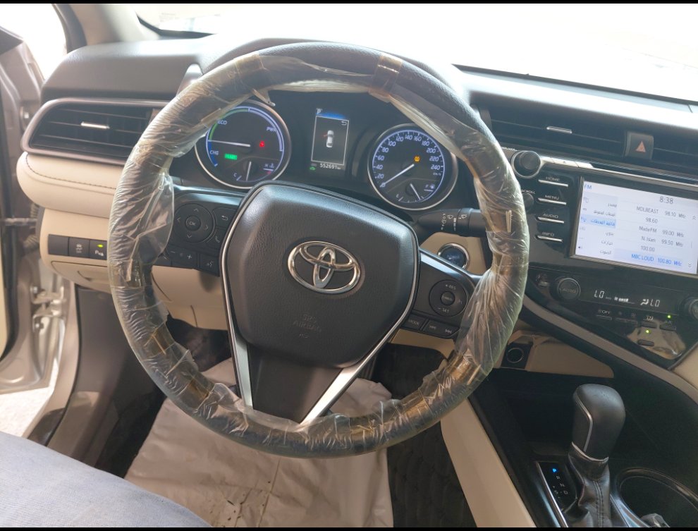 تويوتا كامري GLE HEV 2020 image