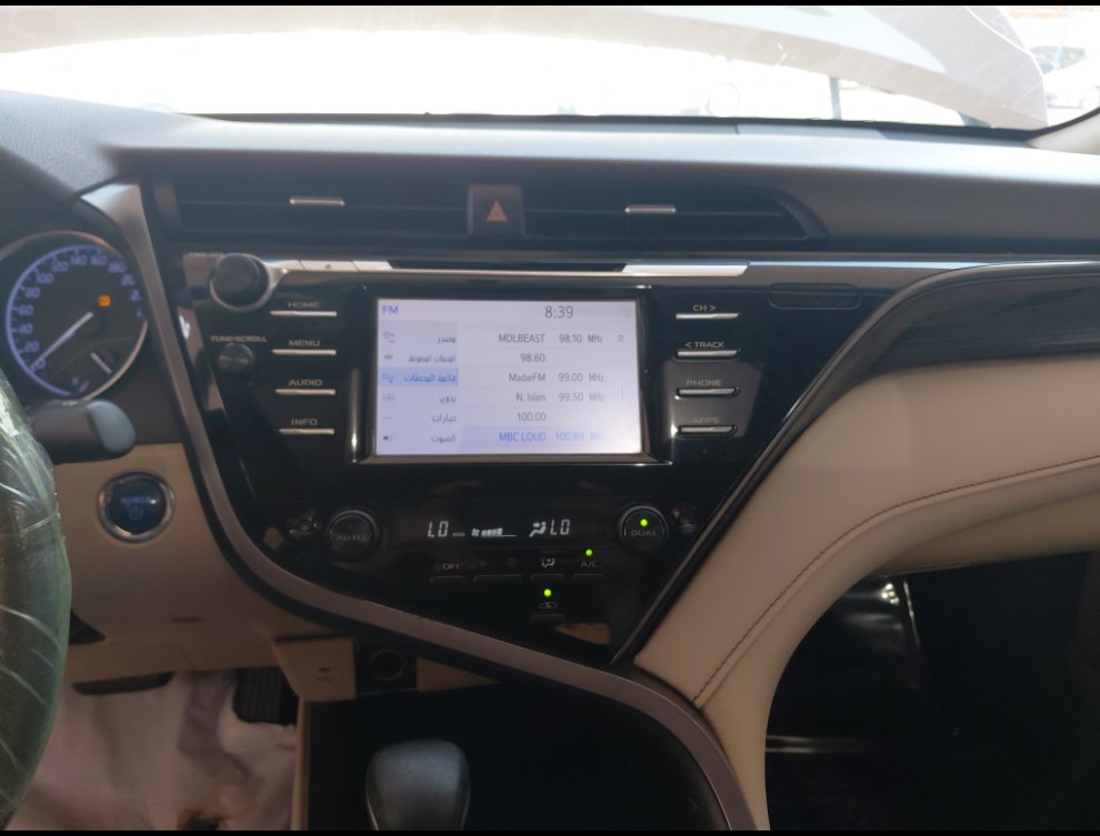 تويوتا كامري GLE HEV 2020 image