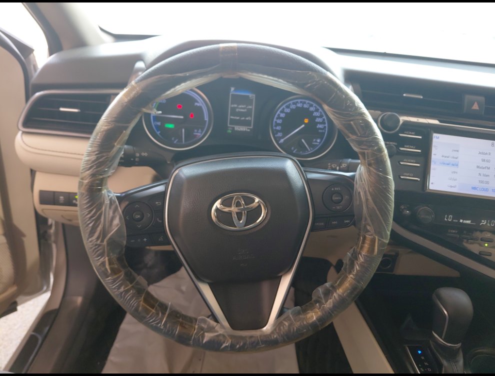 تويوتا كامري GLE HEV 2020 image