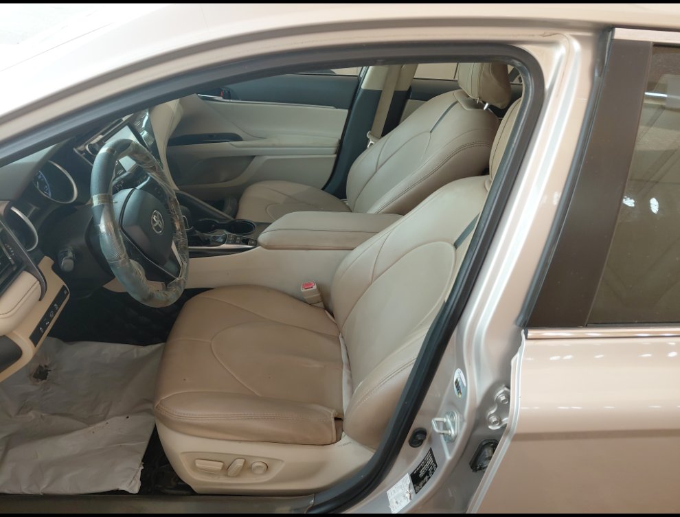 تويوتا كامري GLE HEV 2020 image