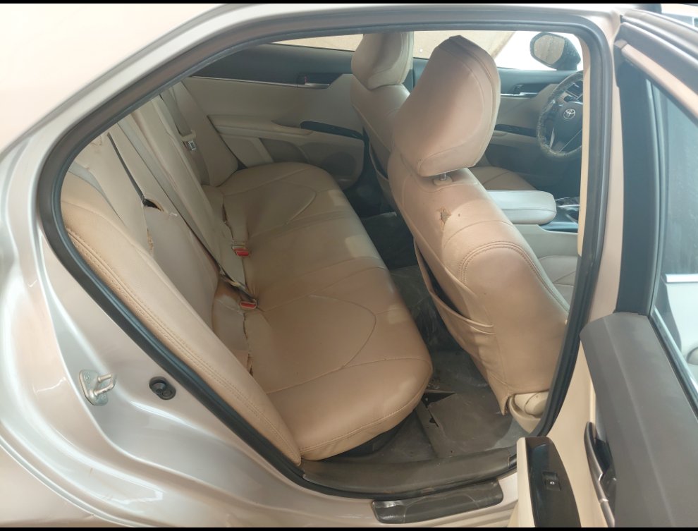 تويوتا كامري GLE HEV 2020 image