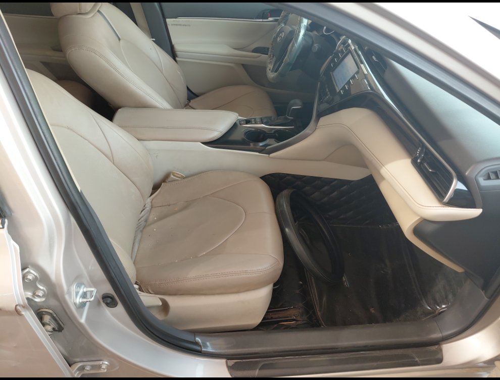 تويوتا كامري GLE HEV 2020 image