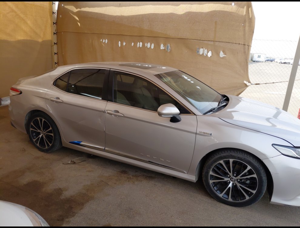 تويوتا كامري GLE HEV 2020 image