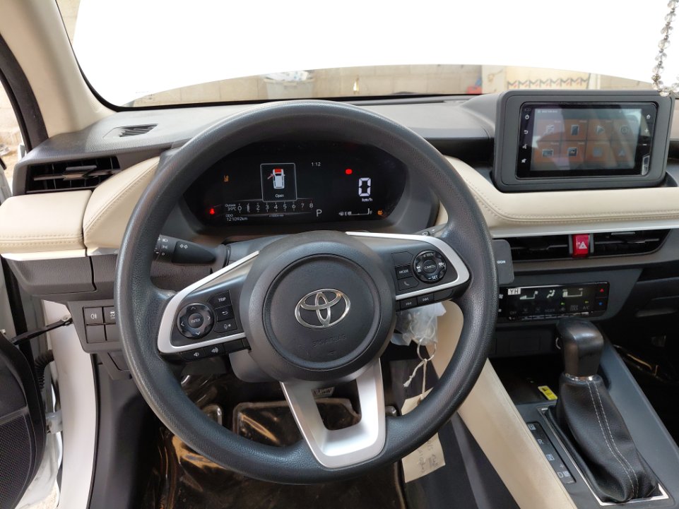 تويوتا يارس SD Y PLUS 2023 image