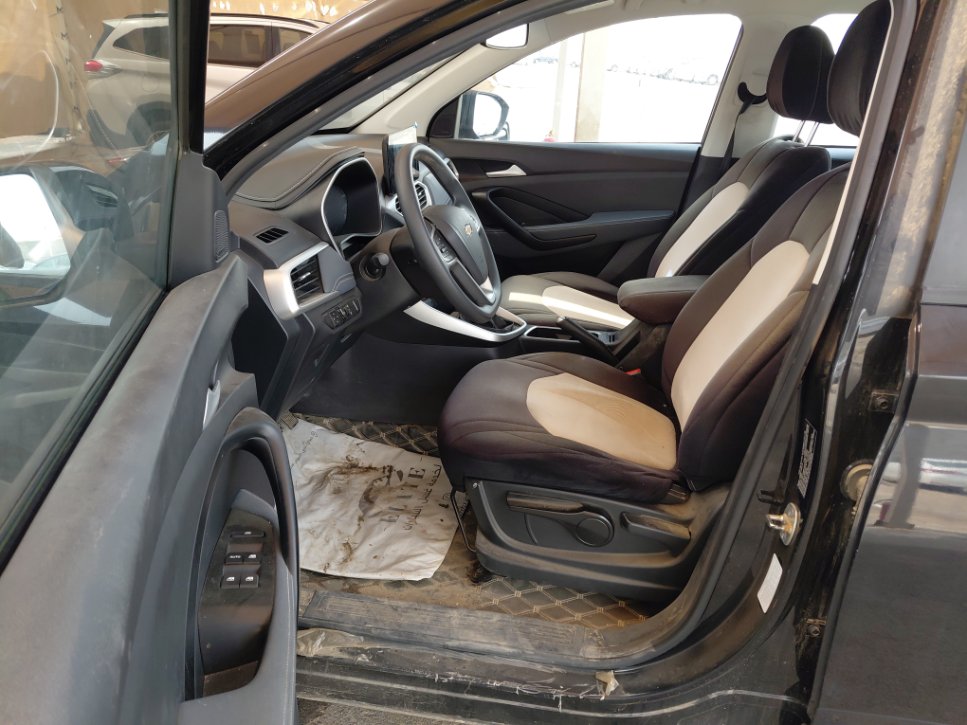 Chevrolet  Captiva LS Sports  2023 image