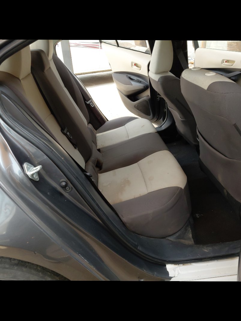 Toyota Corolla XLI _ Hold _ للتاكد من التصوير 2023 image