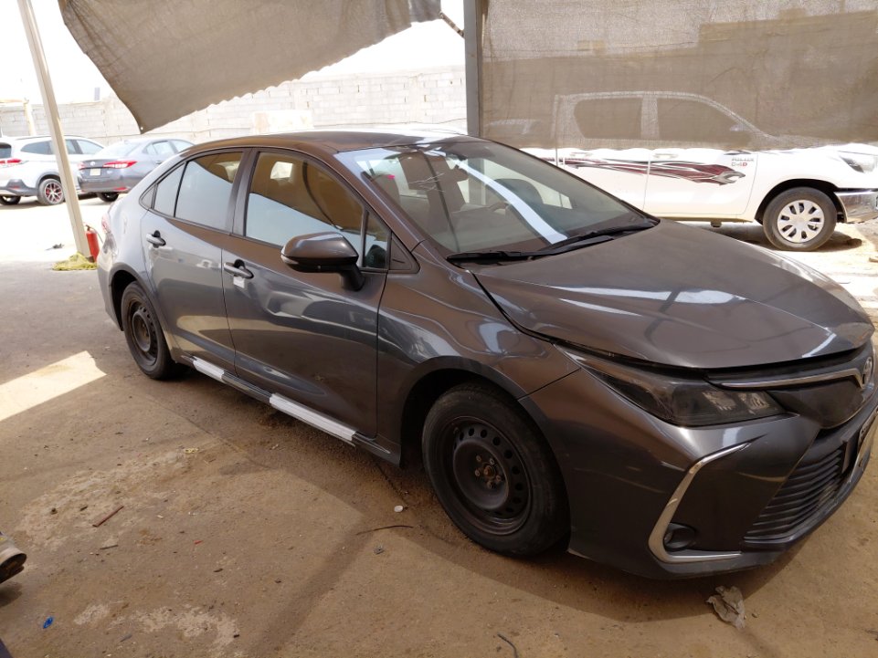 Toyota Corolla XLI _ Hold _ للتاكد من التصوير 2023 image