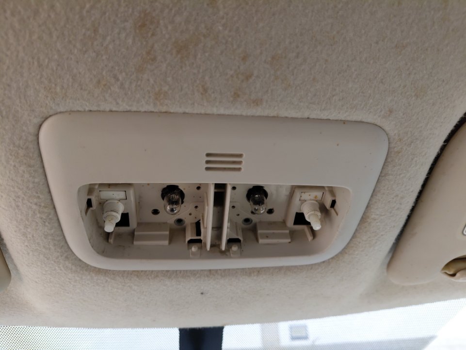 Toyota Corolla XLI _ Hold _ للتاكد من التصوير 2023 image