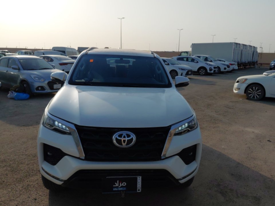 Toyota Fortuner  2022