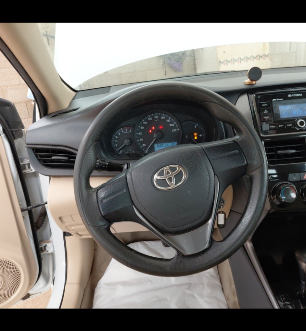 تويوتا يارس SD Y FLT 2022 image