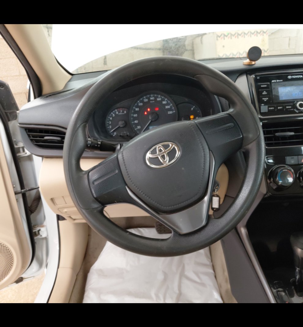 تويوتا يارس SD Y FLT 2022 image