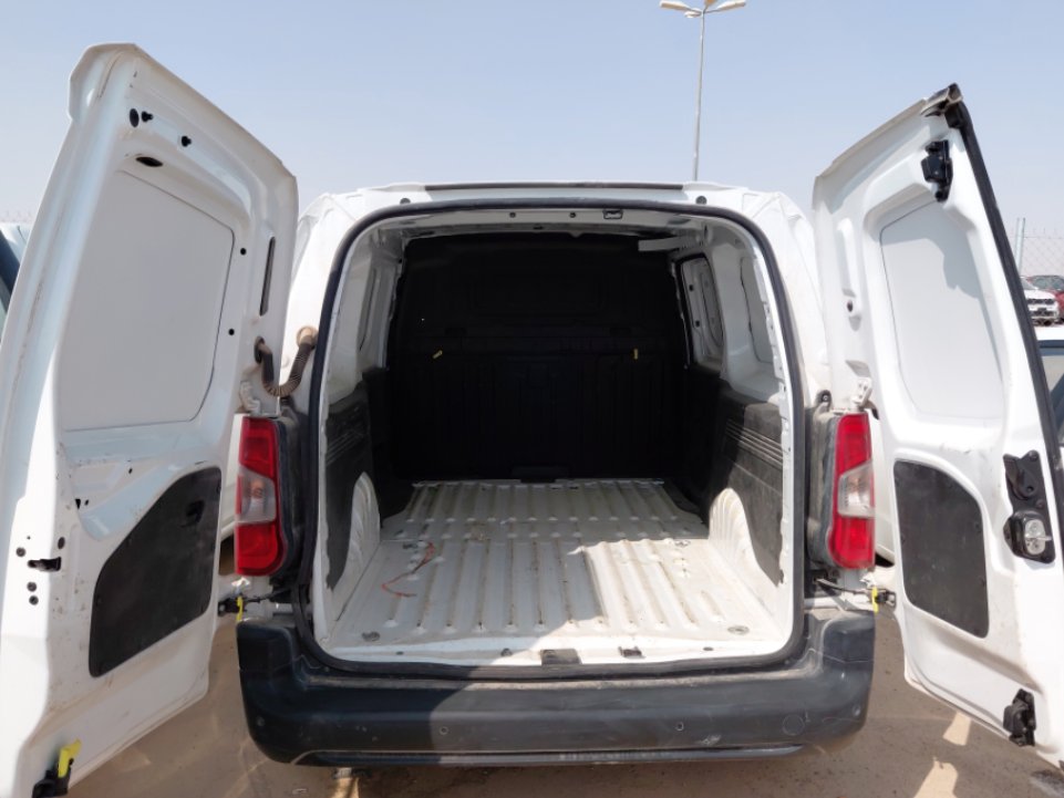 Peugeot  Partner  2023 image