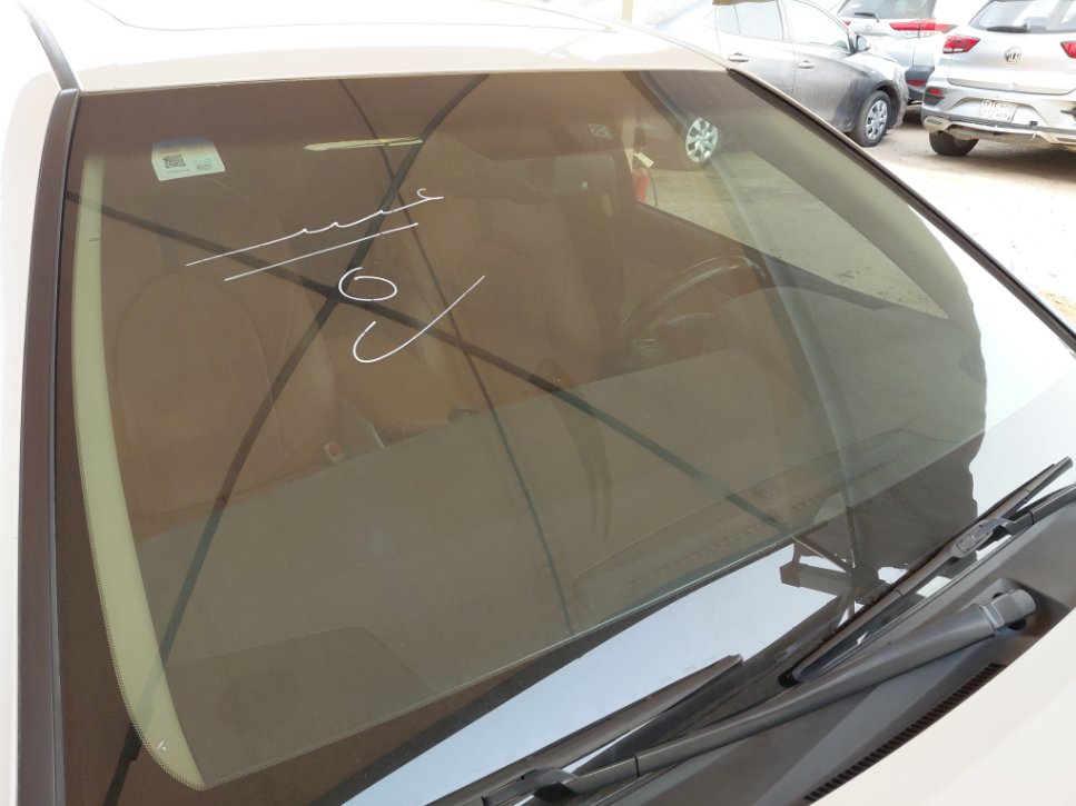 Toyota Camry GLE HEV 2020 image