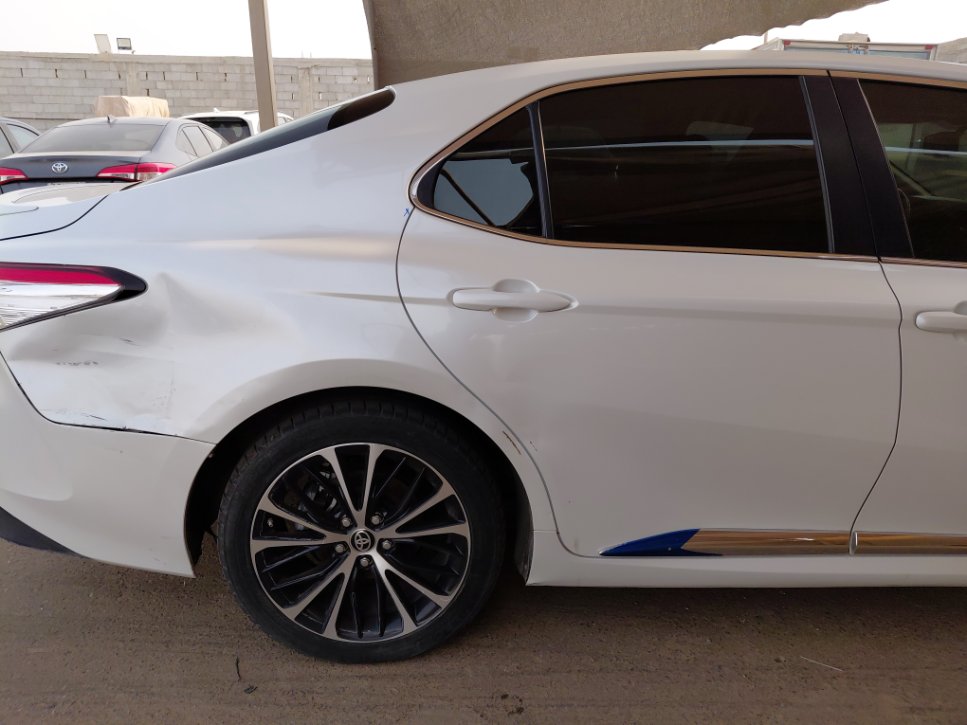 Toyota Camry GLE HEV 2020 image