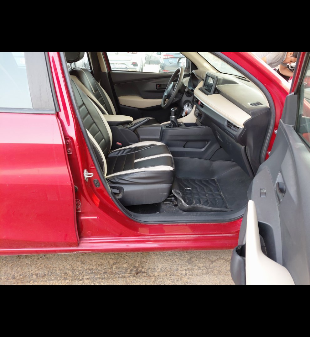 تويوتا يارس SD Y 2023 image