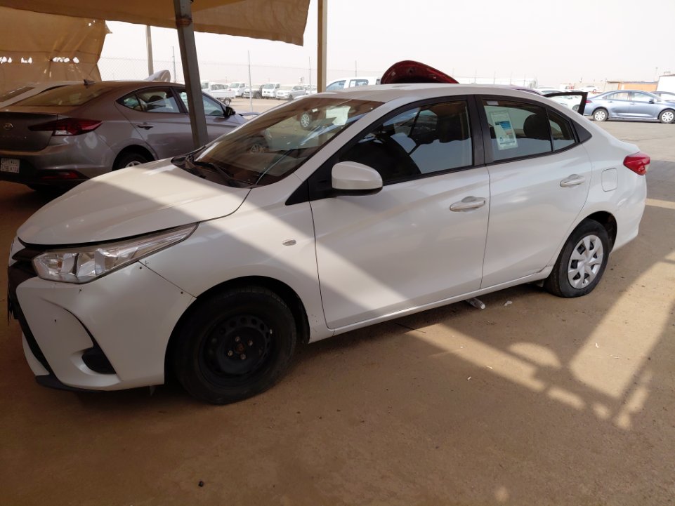 تويوتا يارس SD Y FLT 2022 image