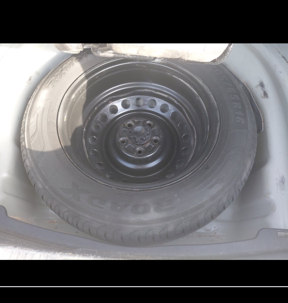 تويوتا كامري LE HEV 2019 image