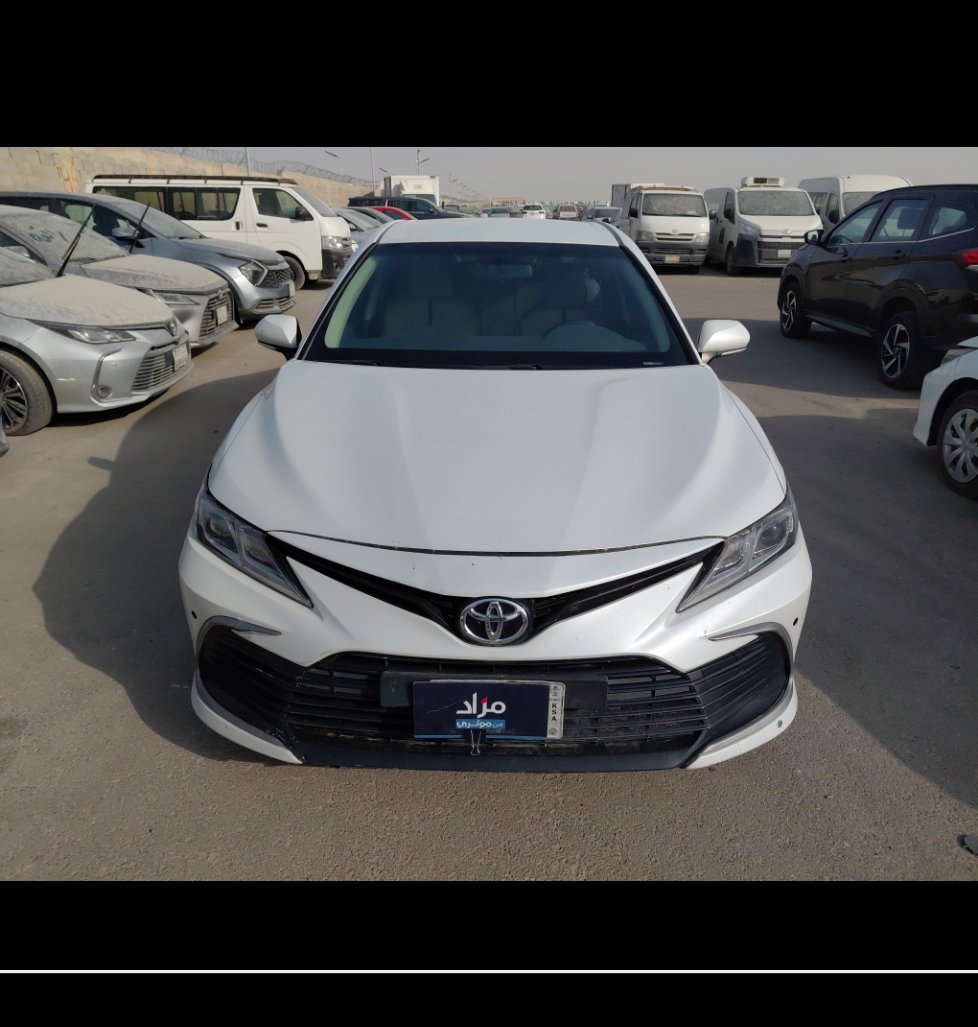 تويوتا كامري LE HEV 2019