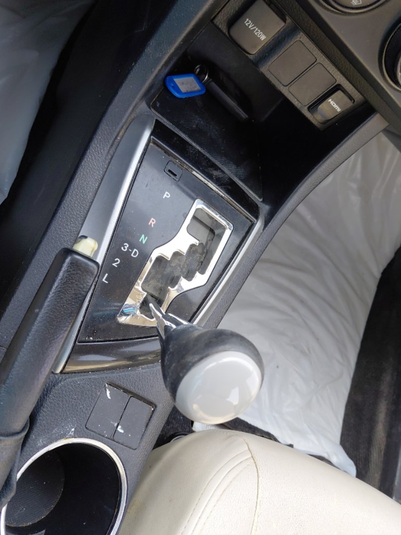 تويوتا كورولا GLI 2015 image