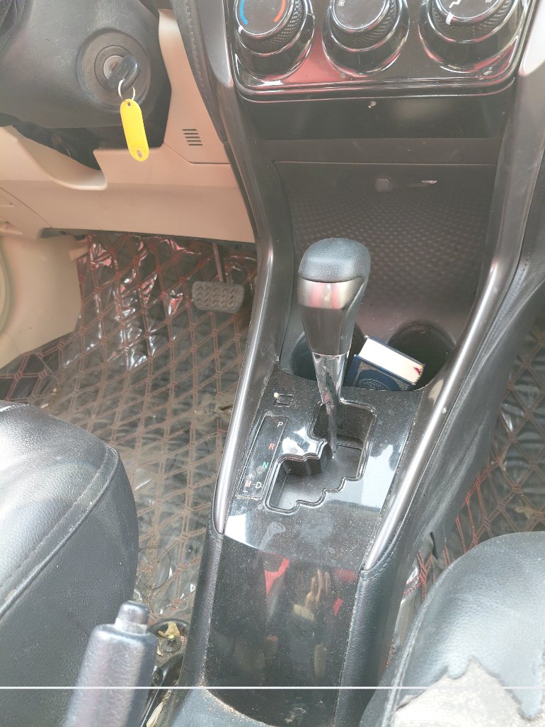 تويوتا يارس SD Y 2022 image