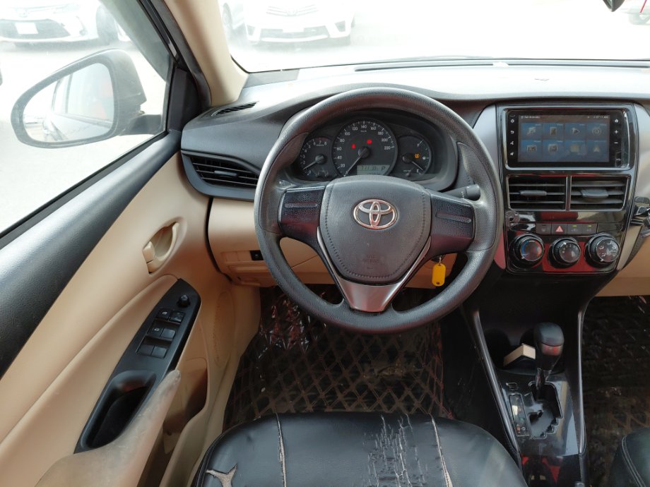 تويوتا يارس SD Y 2022 image