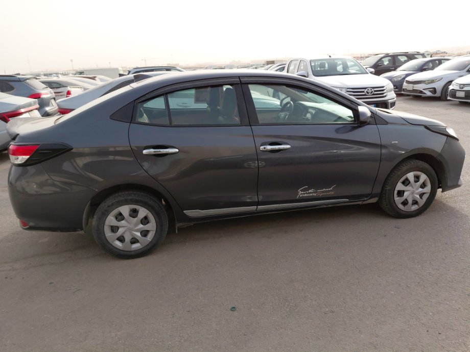 تويوتا يارس SD Y 2022 image