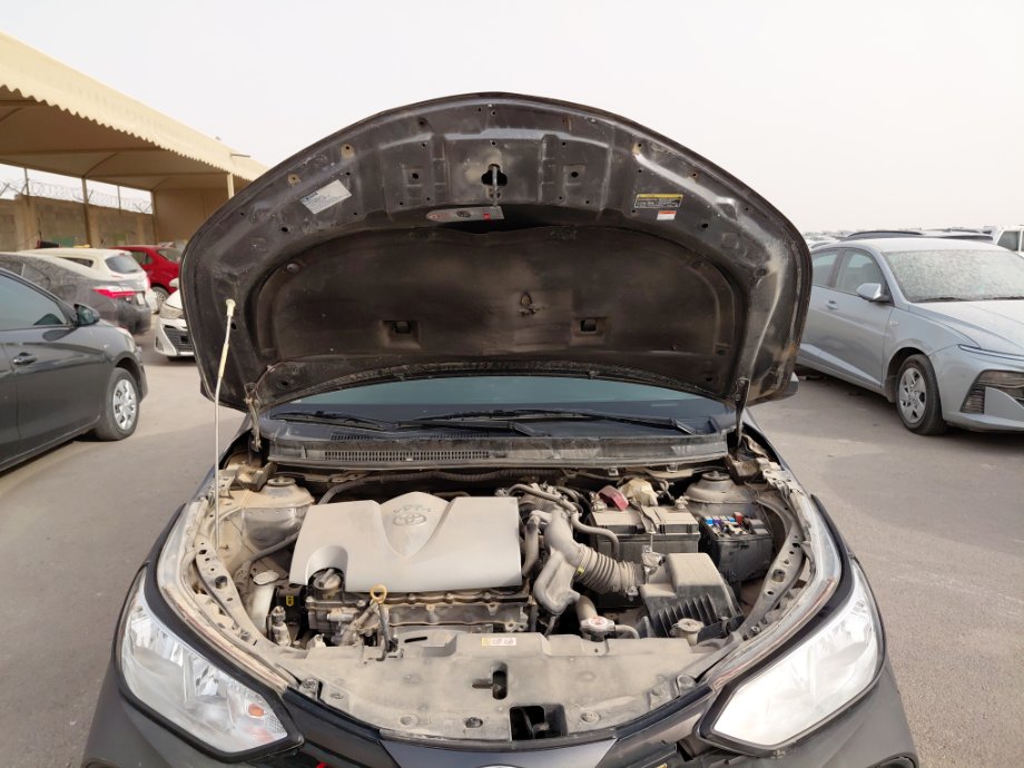 تويوتا يارس SD Y 2022 image