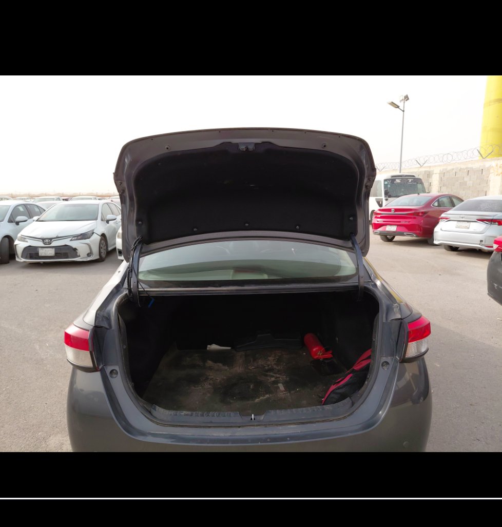 تويوتا يارس SD Y 2022 image