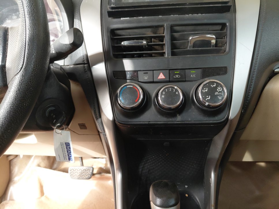 Toyota Yaris SD Y 2018 image