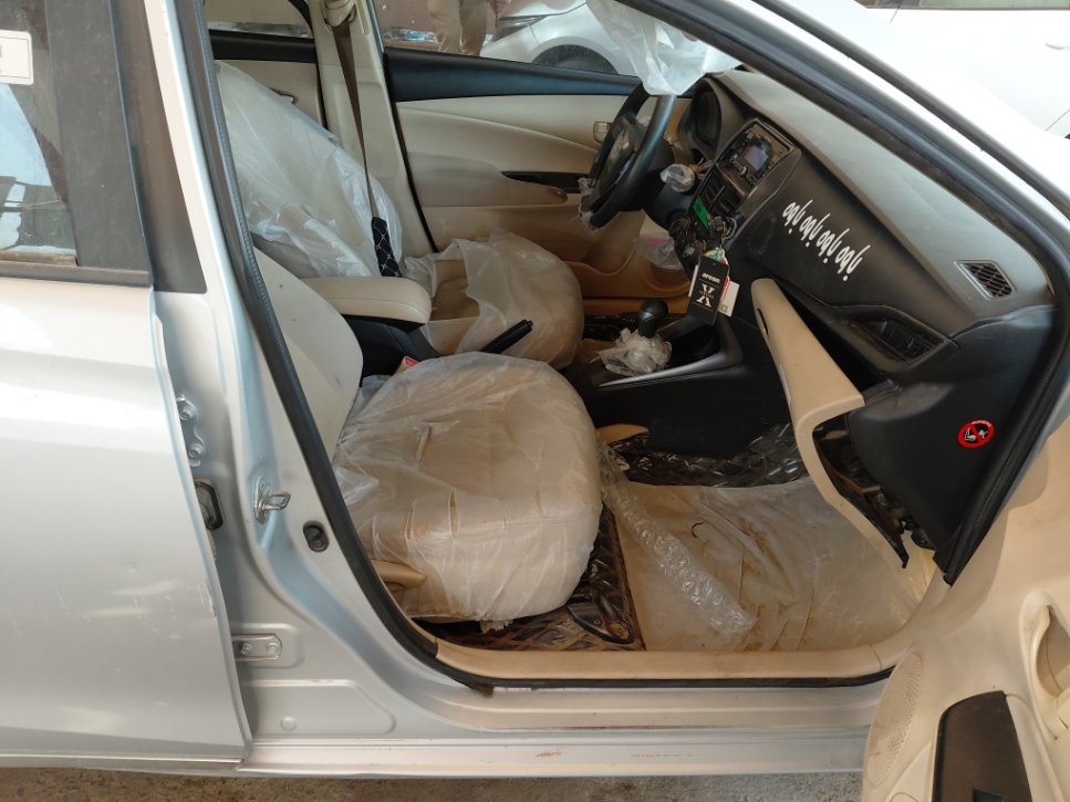 تويوتا يارس SD Y FLT 2022 image