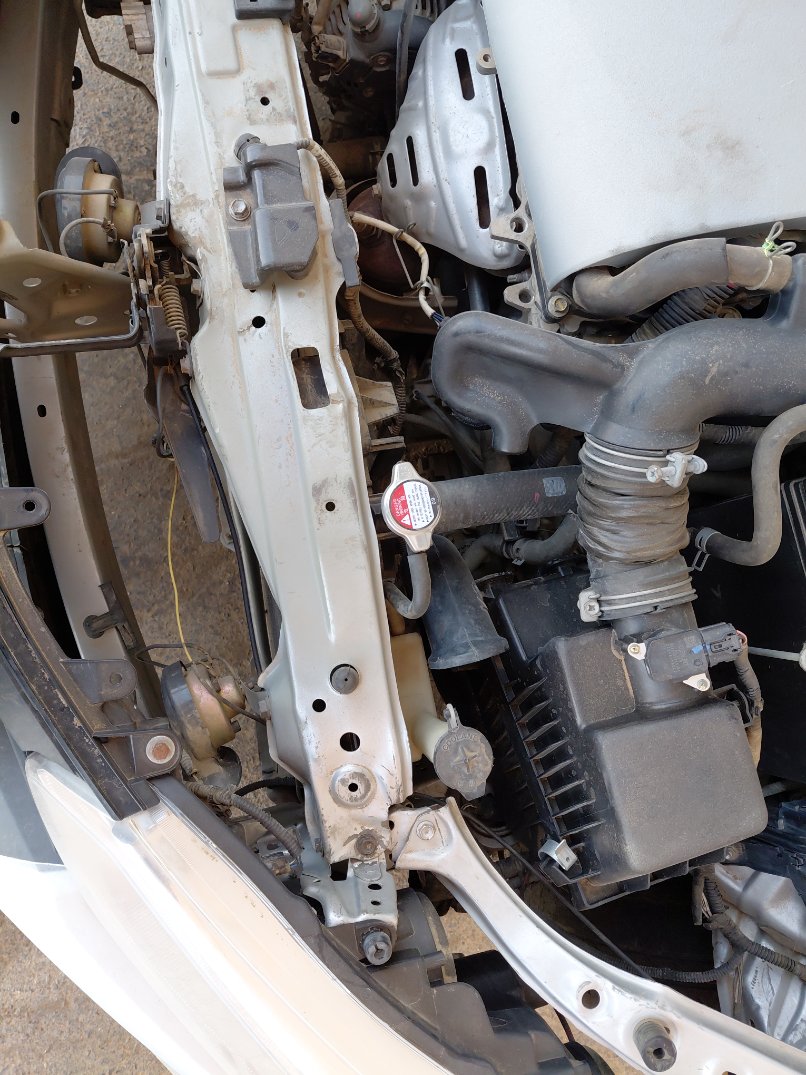 تويوتا يارس SD Y FLT 2022 image