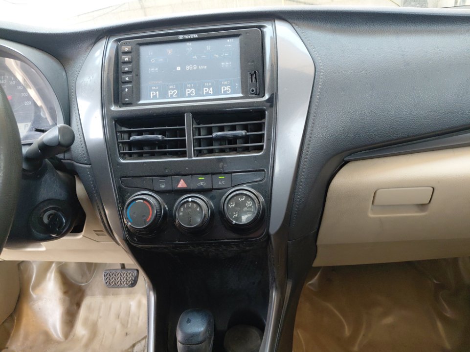 تويوتا يارس SD Y 2021 image