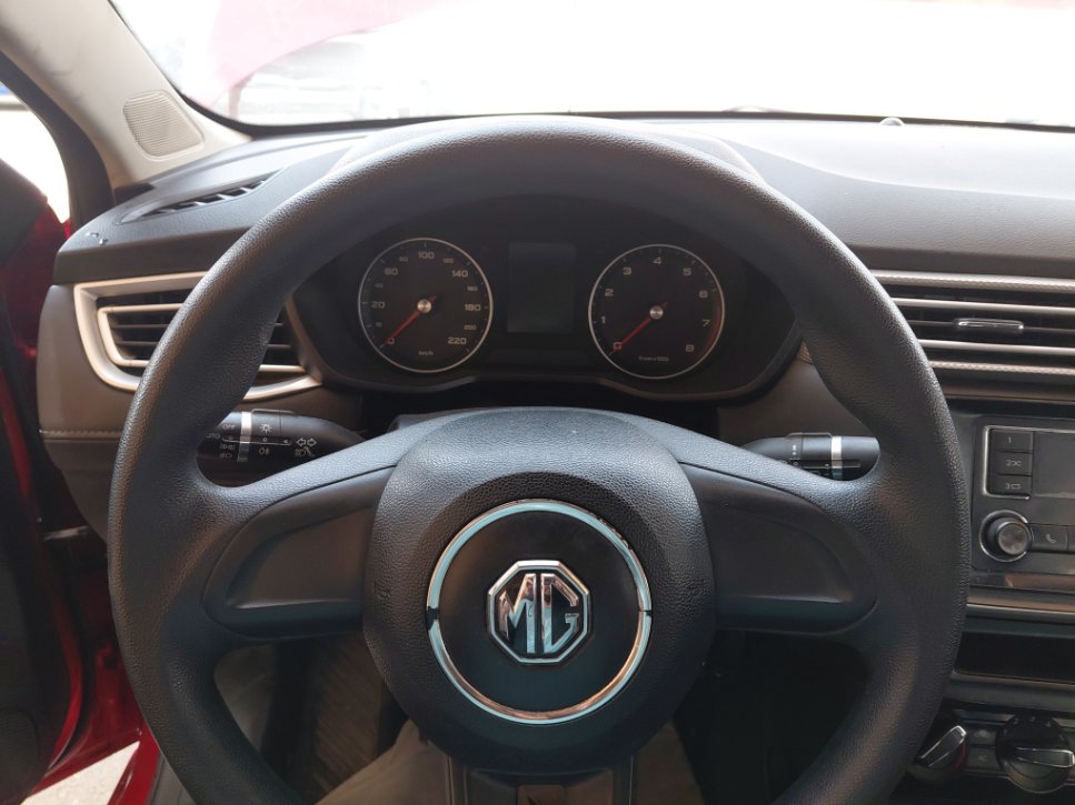 إم جي 5 STD 2022 image